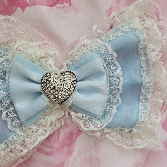 La Pafait Super Rare Hime Gyaru Blue White Lace Bow with Heart Rhinestone - Picture 3 of 8